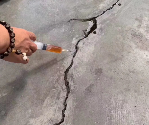 工布江达混凝土裂缝修补技术详解​